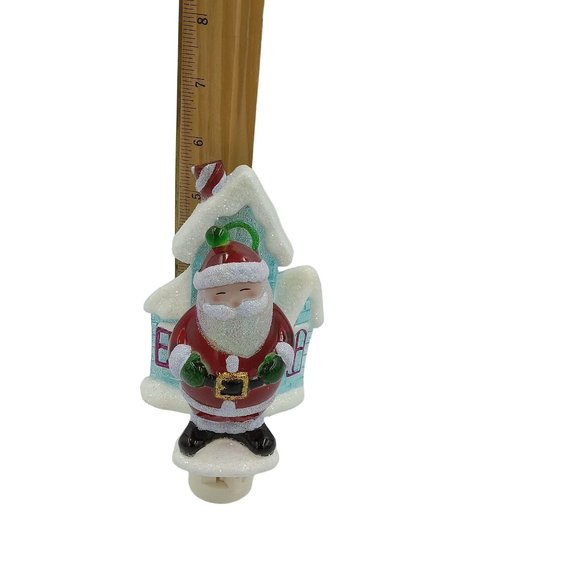 Santa Claus 3D Night Light Santa's Snow House Plug In - Picture 7 of 10